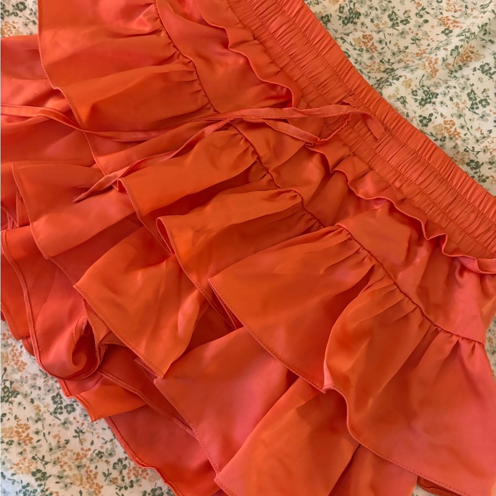 SIZE S ORANGE DAY + MOON RUFFLE SKORT